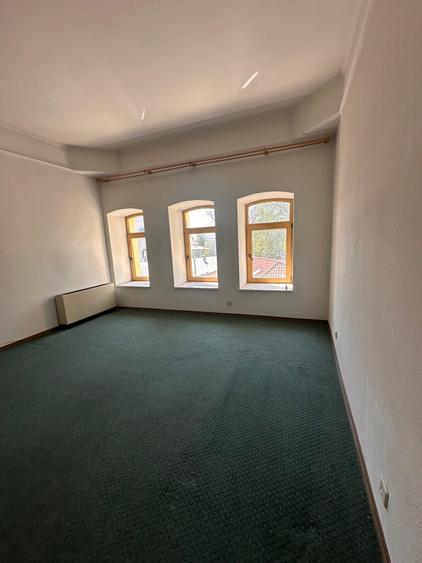 Spațiu comercial, de 1,741 mp, în Central