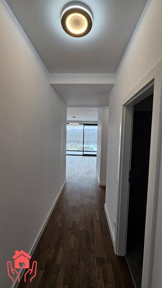 Apartament cu 3 camere decomandat, mobilat în Băneasa