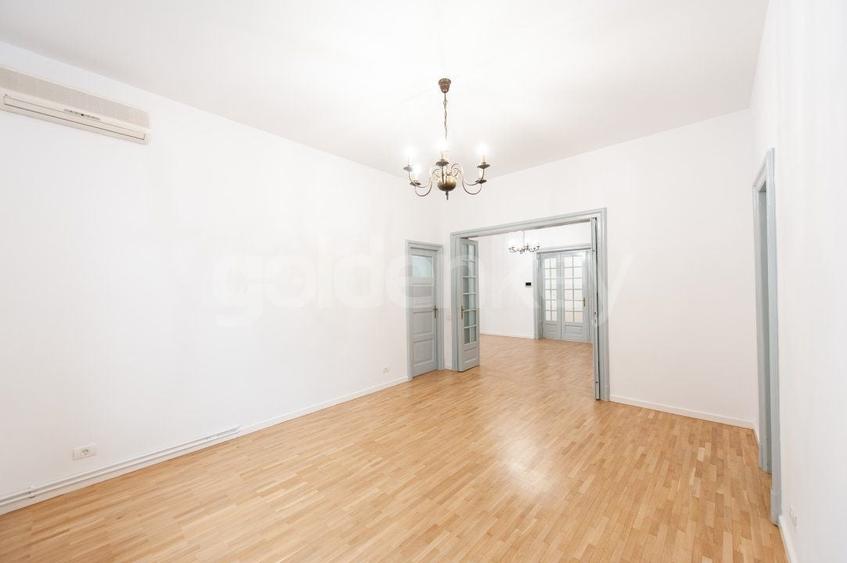 Apartament cu 3 camere decomandat în Kiseleff
