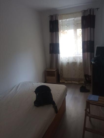 Apartament cu 3 camere decomandat în Ceardac