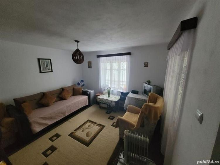 Duplex cu 2 camere cu Teren 3596 Mp în Giurgița
