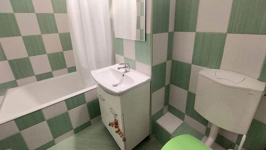 Garsonieră decomandată în Vitan