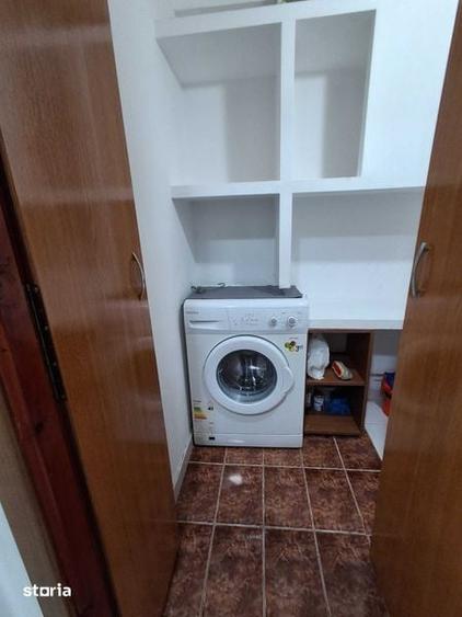Garsonieră decomandată în Est