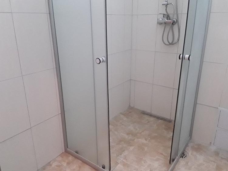 Apartament cu 2 camere semidecomandat, mobilat în Universitate