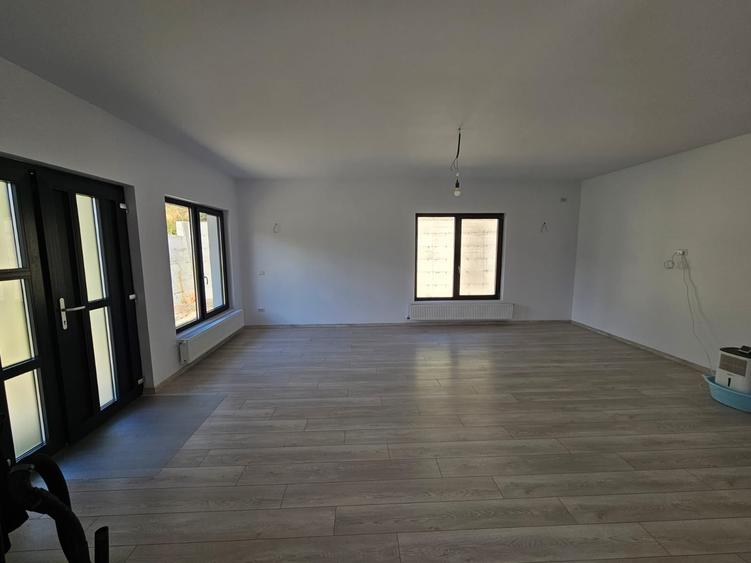 Casă individuală cu 3 camere cu Teren 714 Mp în Câmpulung Moldovenesc