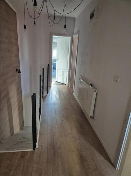Duplex cu 4 camere cu Canalizare în Dumbrăvița