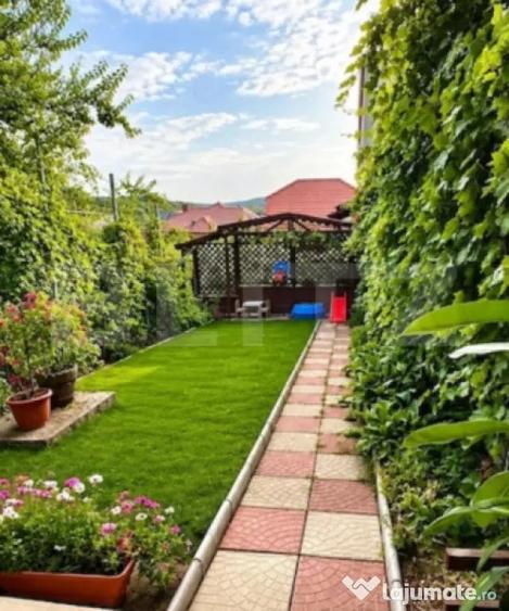Casă cu 4 camere cu Teren 300 Mp în Ultracentral