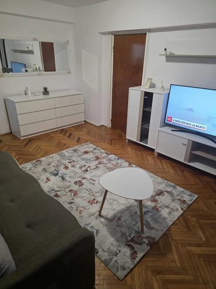 Apartament cu 2 camere decomandat în Ultracentral