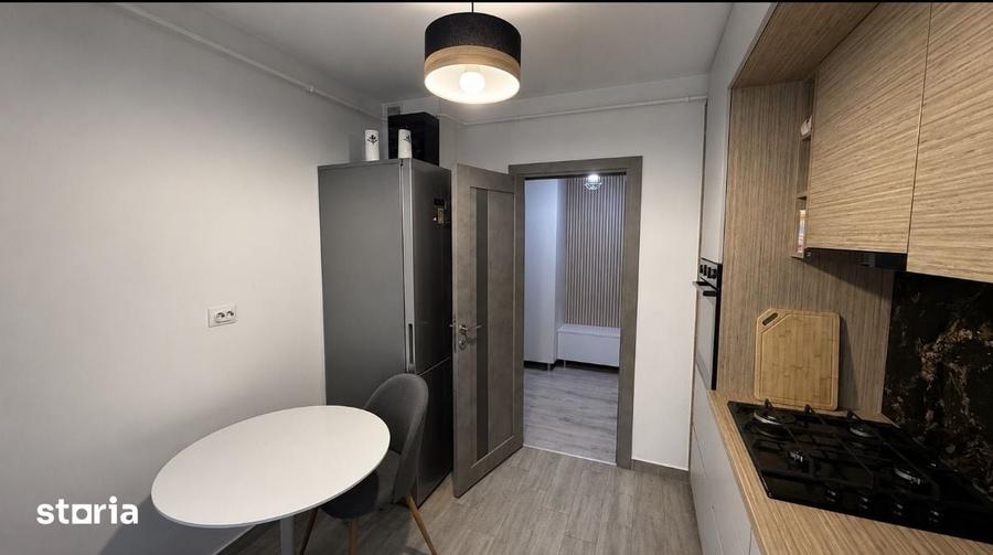 Apartament cu 3 camere în Alexandru cel Bun