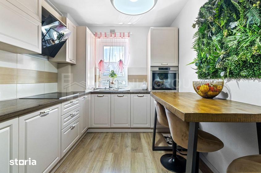 Apartament cu 3 camere, mobilat în Tractorul