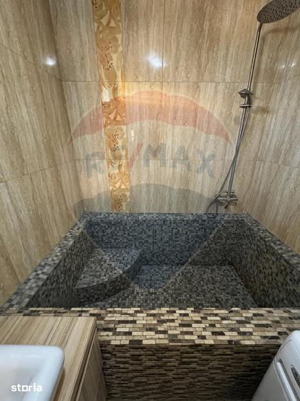 Casă cu 5 camere cu Teren 88 Mp în Pictor Rosenthal