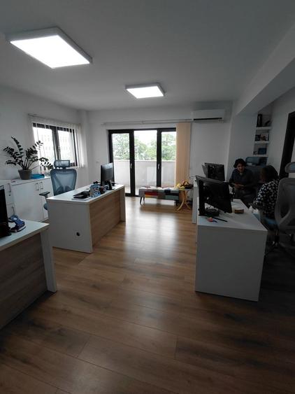 Birou, de 1,000 mp, în Grivița