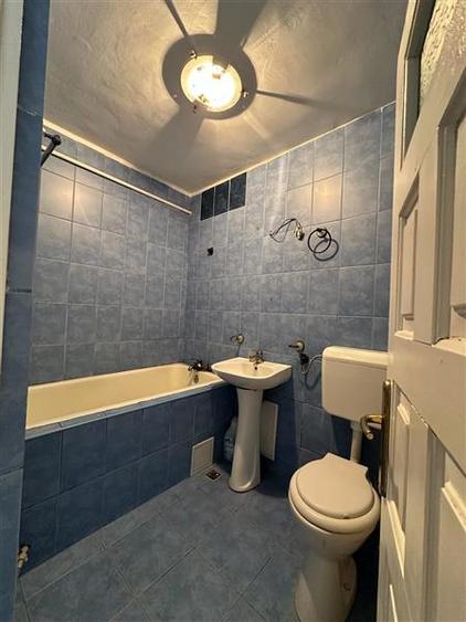 Apartament cu 2 camere semidecomandat în Mociur
