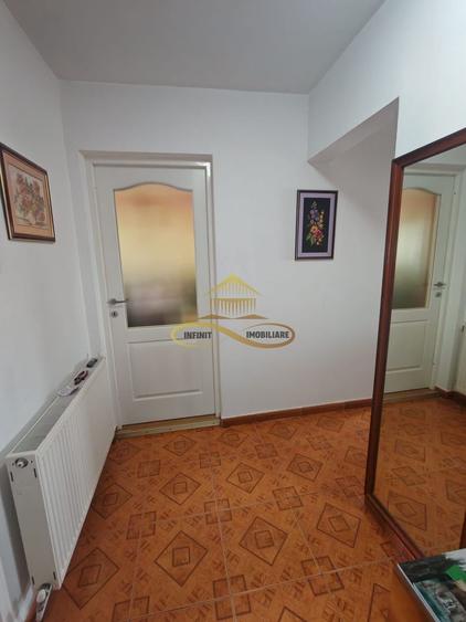 Apartament cu 3 camere decomandat, mobilat în Ștefan cel Mare