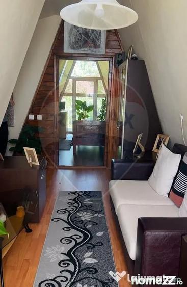 Casă cu 4 camere cu Teren 959 Mp în Lăzăreni