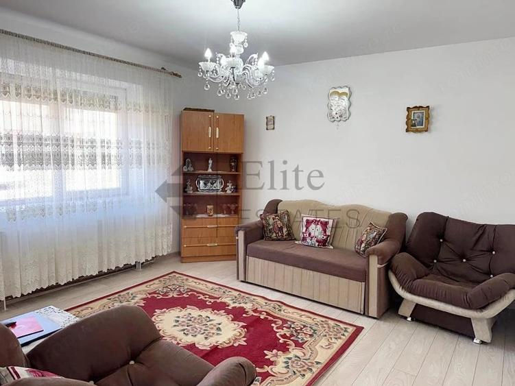 Casă cu 3 camere cu Teren 1813 Mp în Husasău de Tinca