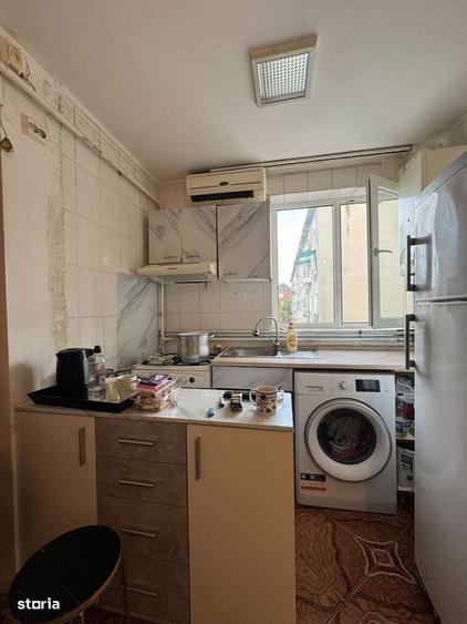 Apartament cu 3 camere în Mărgeanului