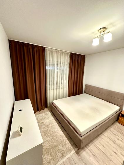 Apartament cu 3 camere decomandat în 1 Mai