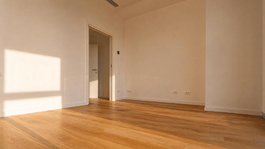 Apartament cu 4 camere decomandat în Aviației