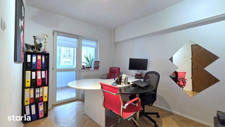 Apartament cu 4 camere decomandat în Centrul Istoric