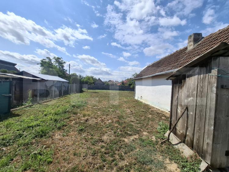 Casă cu 1 camere cu Teren 942 Mp în Micula