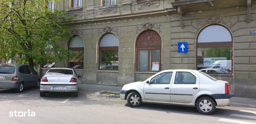 Spațiu comercial, de 250 mp, în Central