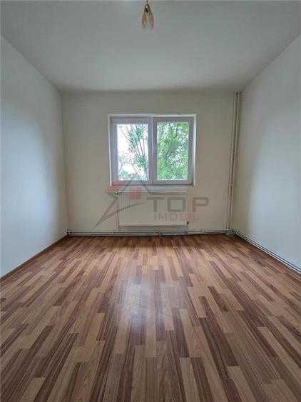 Apartament cu 2 camere semidecomandat în Mircea cel Bătrân