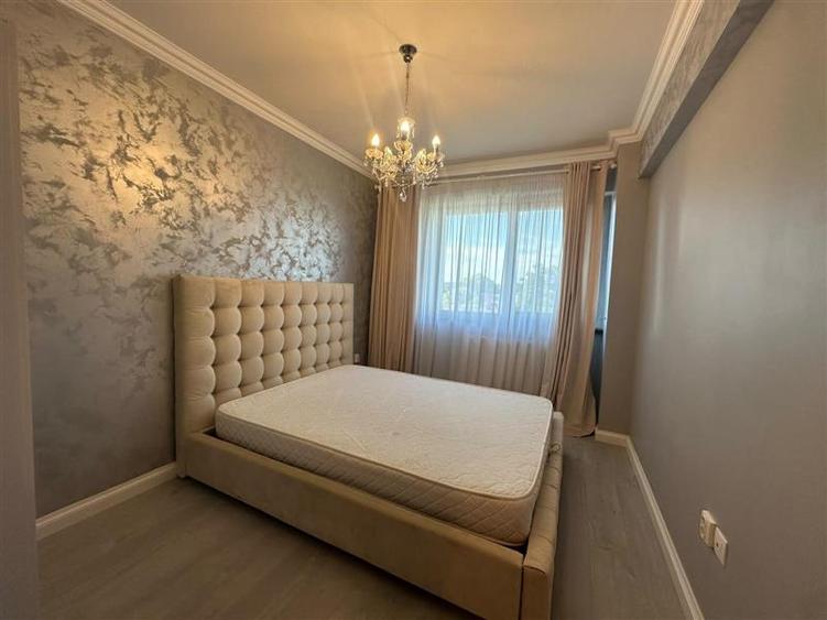 Apartament cu 3 camere decomandat, mobilat în Tătărași