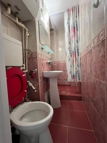 Garsonieră decomandată în Micro 19