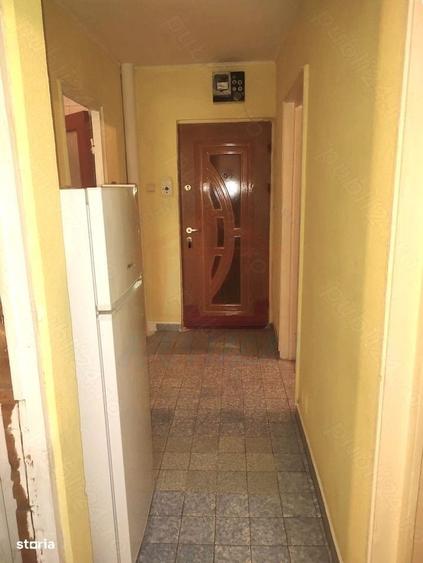 Apartament cu 2 camere decomandat în Micro 13 — fotografia 1