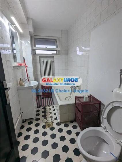 Apartament cu 4 camere decomandat în Armeneasca