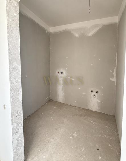 Apartament cu 2 camere semidecomandat în Florești