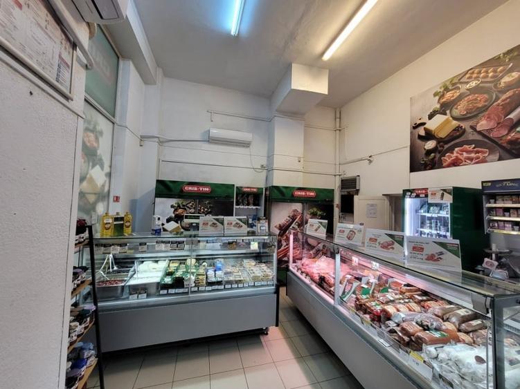 Spațiu comercial, de 63 mp, în P-ța Muncii
