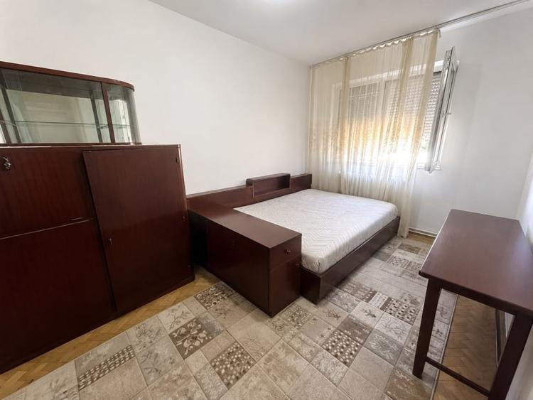 Apartament cu 2 camere semidecomandat, mobilat în Cugir