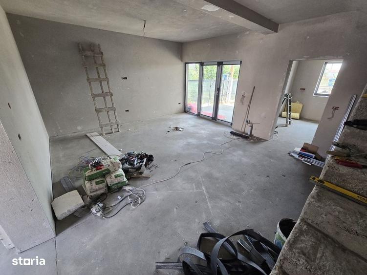 Casă cu 4 camere în Central