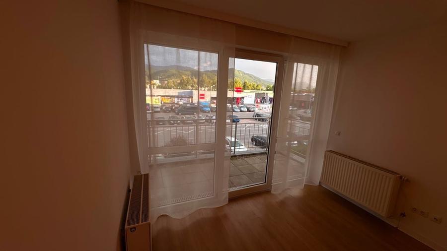 Apartament cu 3 camere decomandat în Avantgarden