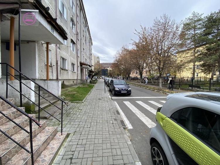 Garsonieră decomandată în Central