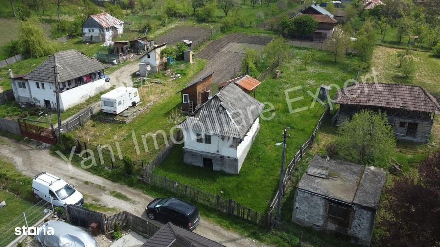 Casă cu 2 camere cu Teren 685 Mp în Mălureni