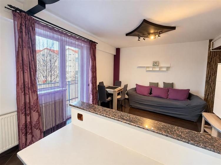 Apartament cu 3 camere decomandat, mobilat în Turnișor