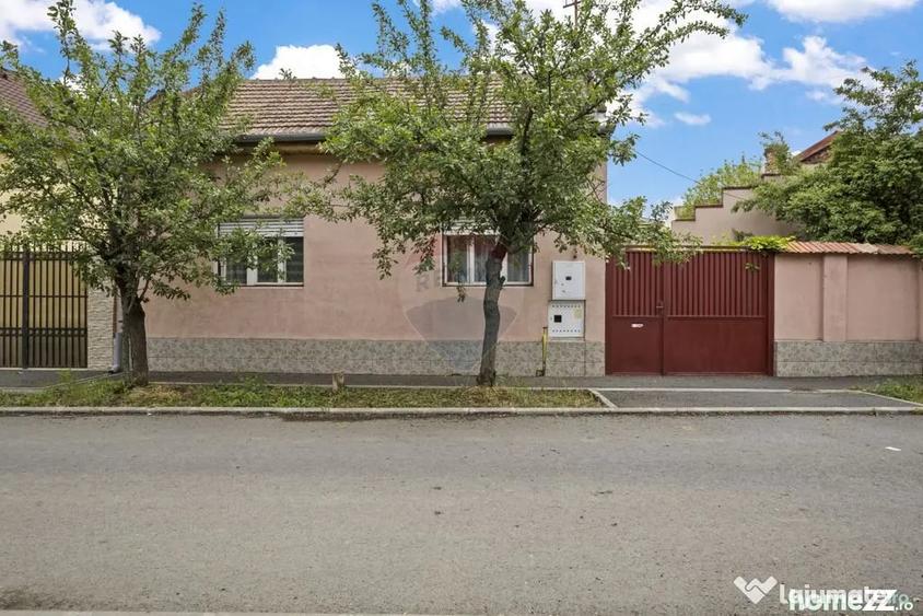 Casă cu 3 camere cu Teren 302 Mp în Micălaca