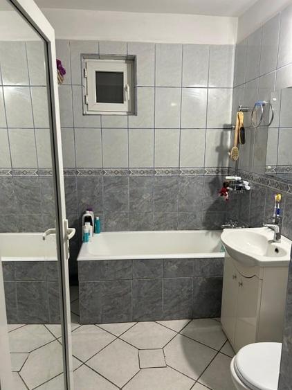 Casă individuală cu 3 camere cu Canalizare în Km 4-5