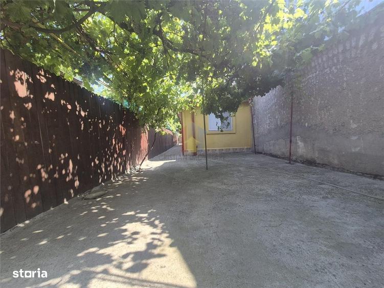 Casă cu 3 camere în Plantelor