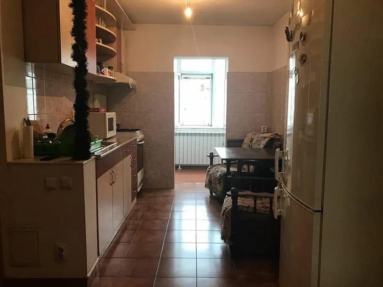 Apartament cu 3 camere decomandat, mobilat în Canta