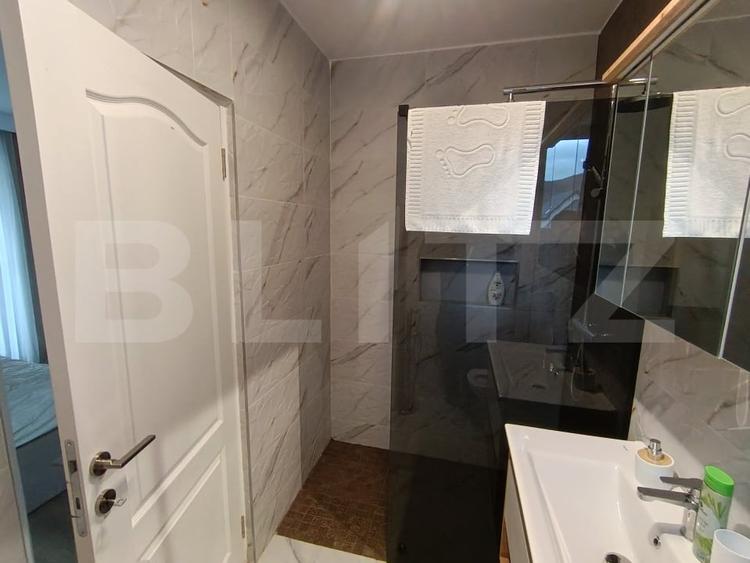 Apartament cu 3 camere decomandat, mobilat în Sud