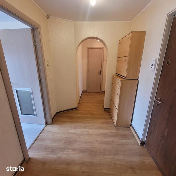 Apartament cu 3 camere decomandat în Centrul Civic