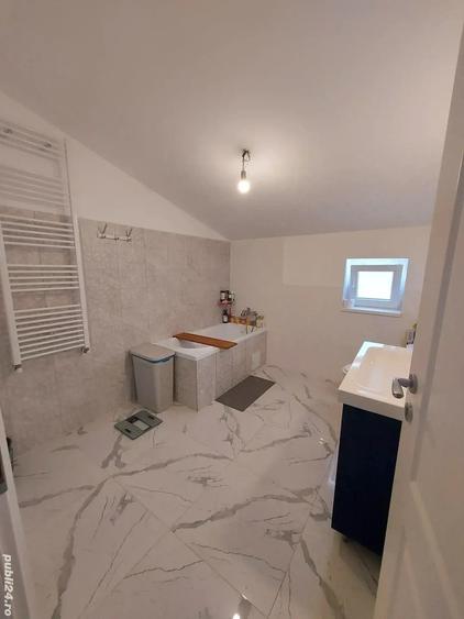 Casă cu 5 camere cu Teren 300 Mp în Tărlungeni