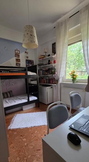 Apartament cu 3 camere decomandat, mobilat în Torontalului