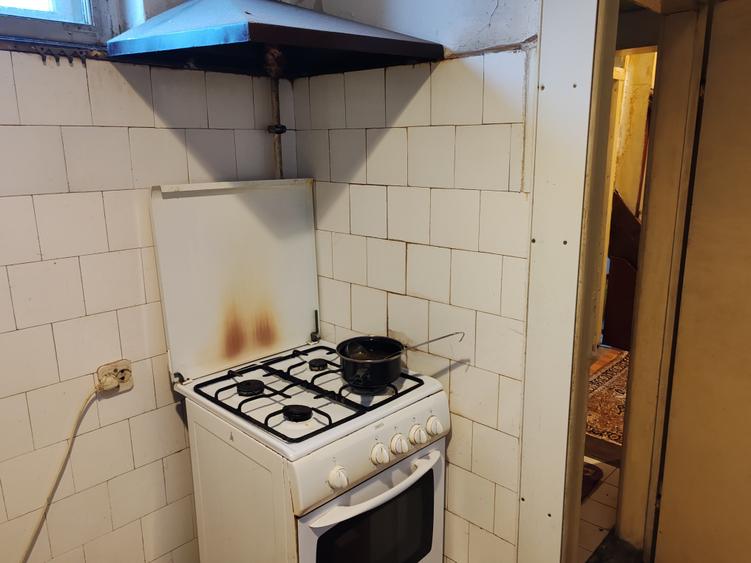 Apartament cu 4 camere semidecomandat în Centrul Istoric