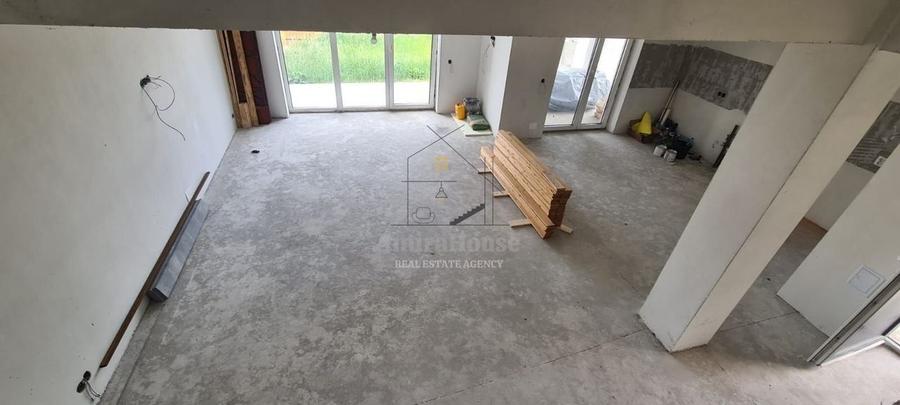 Duplex cu 5 camere cu Canalizare în Feleacu