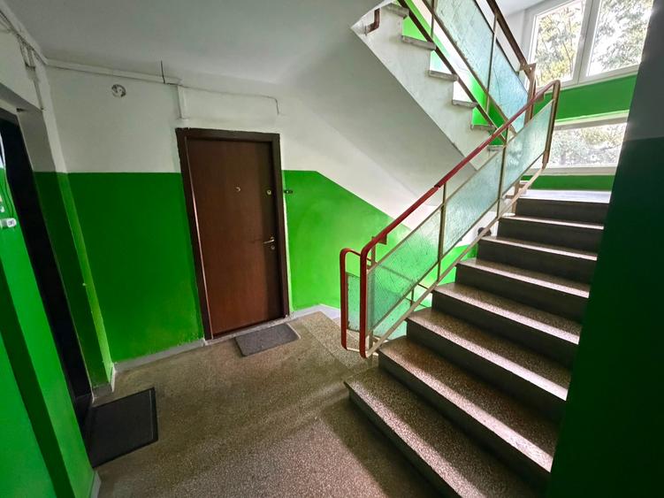 Apartament cu 2 camere decomandat în Titan